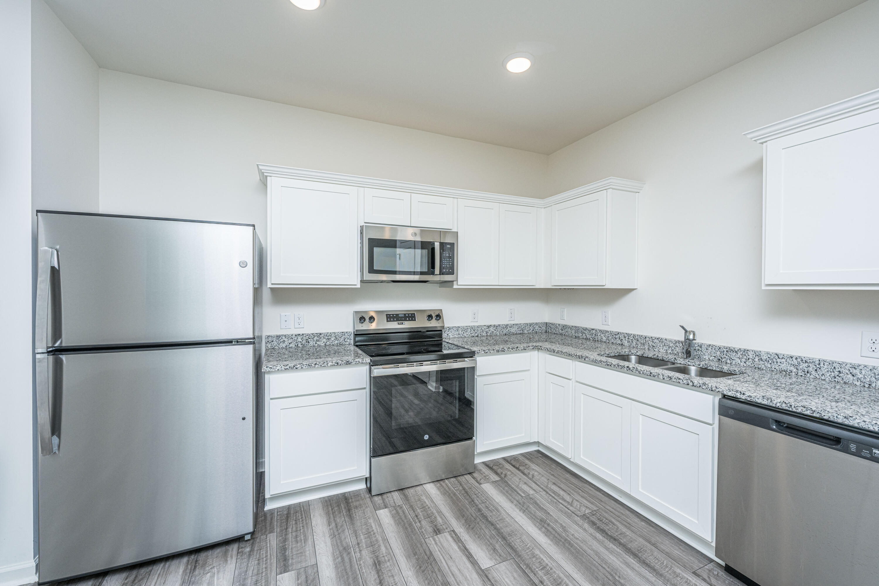 2102 Scarlett Maple Street