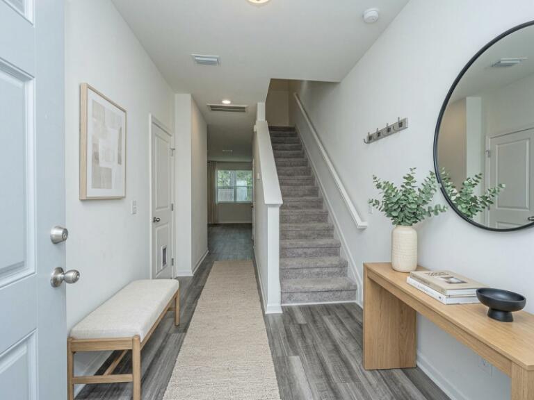 2102 Scarlett Maple Street