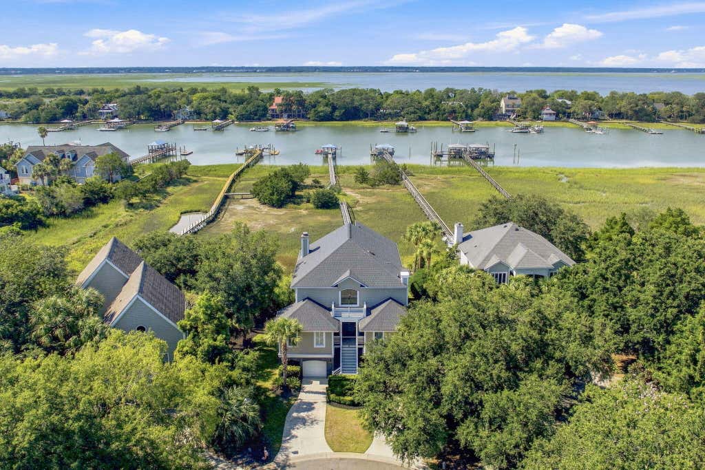 Photo of 8 Ensign Court, Isle of Palms, SC 29451 (MLS # 26023870)