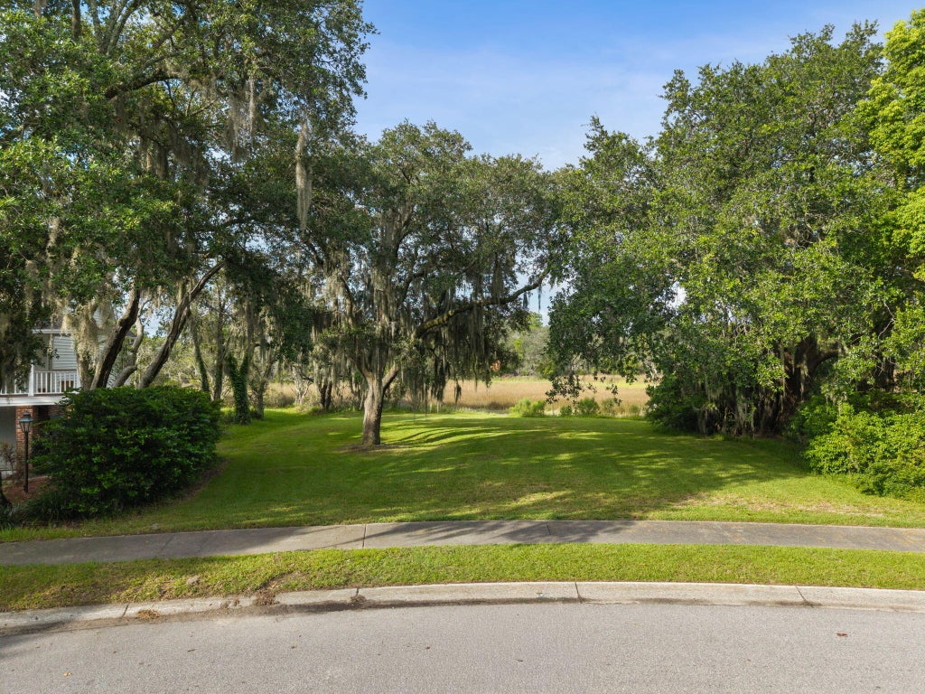 Photo of 217 Marsh Oaks Drive, Charleston, SC 29407 (MLS # 26024496)