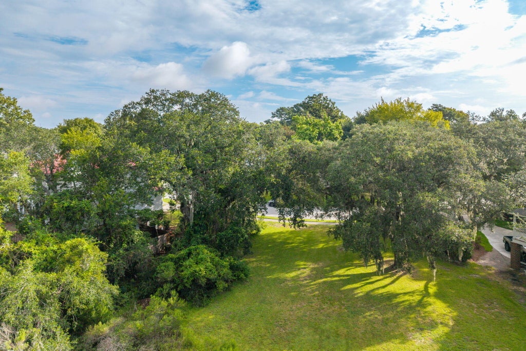 Photo of 217 Marsh Oaks Drive, Charleston, SC 29407 (MLS # 26024496)