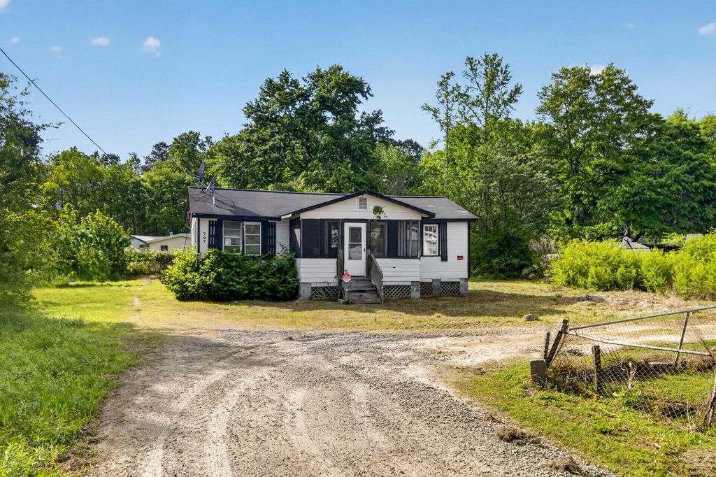 Photo of 727 Campbellridge Lane, Saint Stephen, SC 29479 (MLS # 26010592)