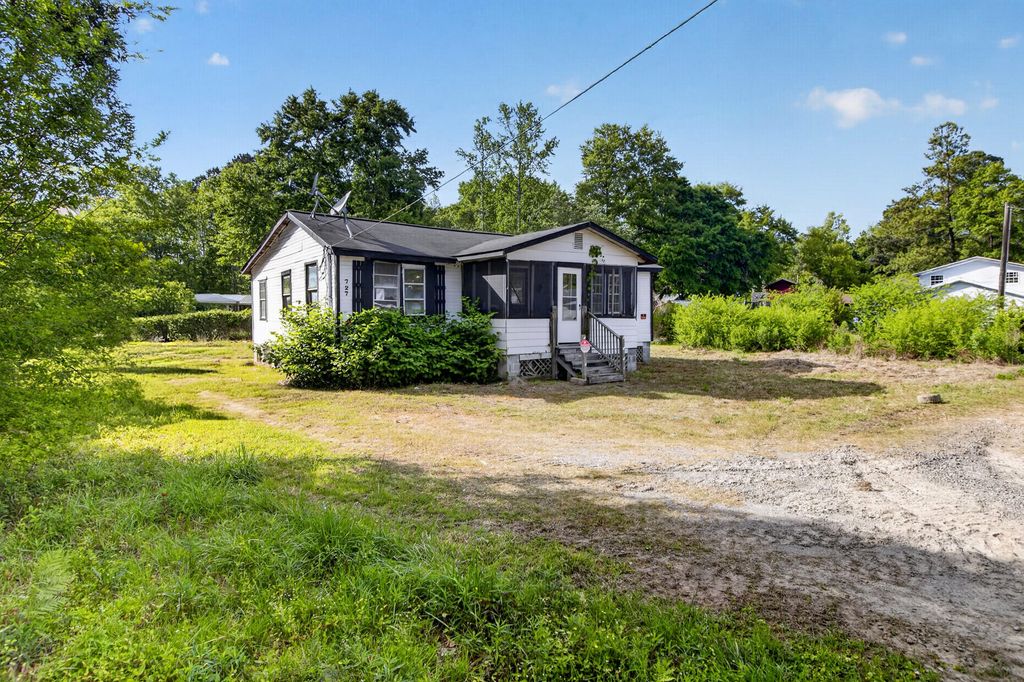 Photo of 727 Campbellridge Lane, Saint Stephen, SC 29479 (MLS # 26010592)