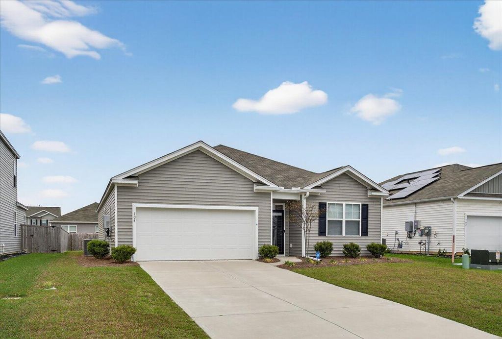 Photo of 104 Green Passage Lane, Summerville, SC 29486 (MLS # 26007852)