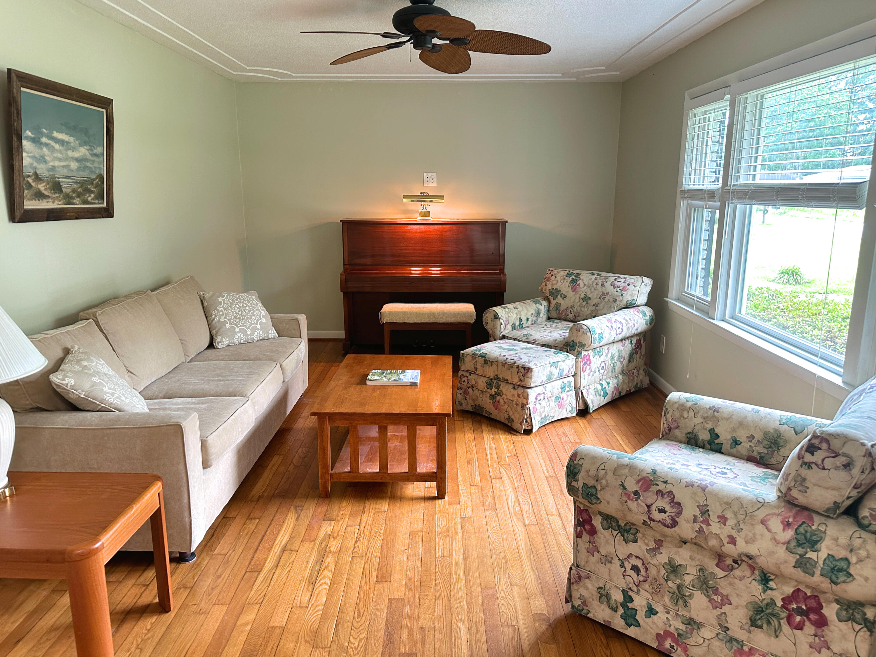 2039 Bishop Drive
