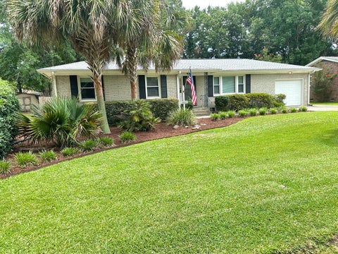 Photo of 2039 Bishop Drive, Charleston, SC 29414 (MLS # 26018423)