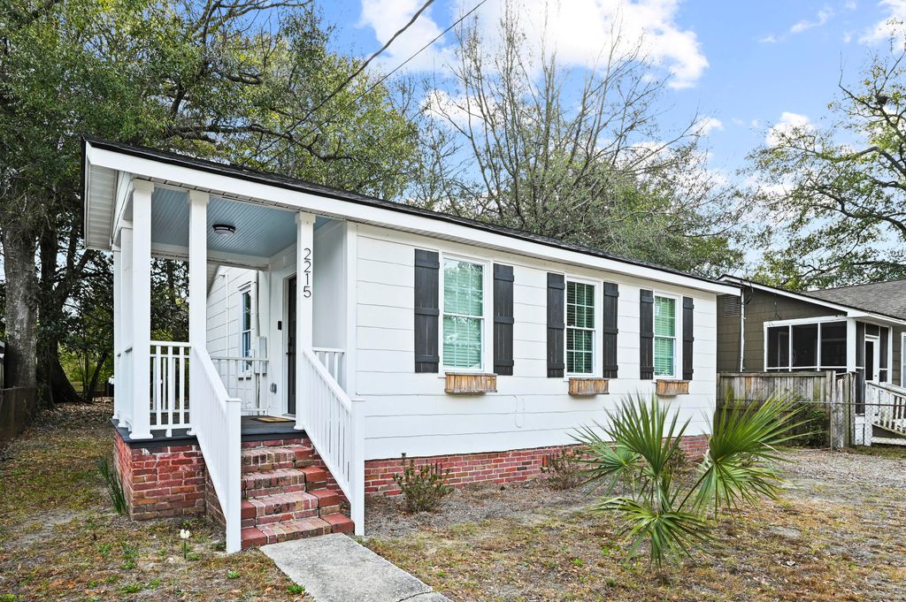 Photo of 2215 Cambridge Avenue, North Charleston, SC 29405 (MLS # 25028747)