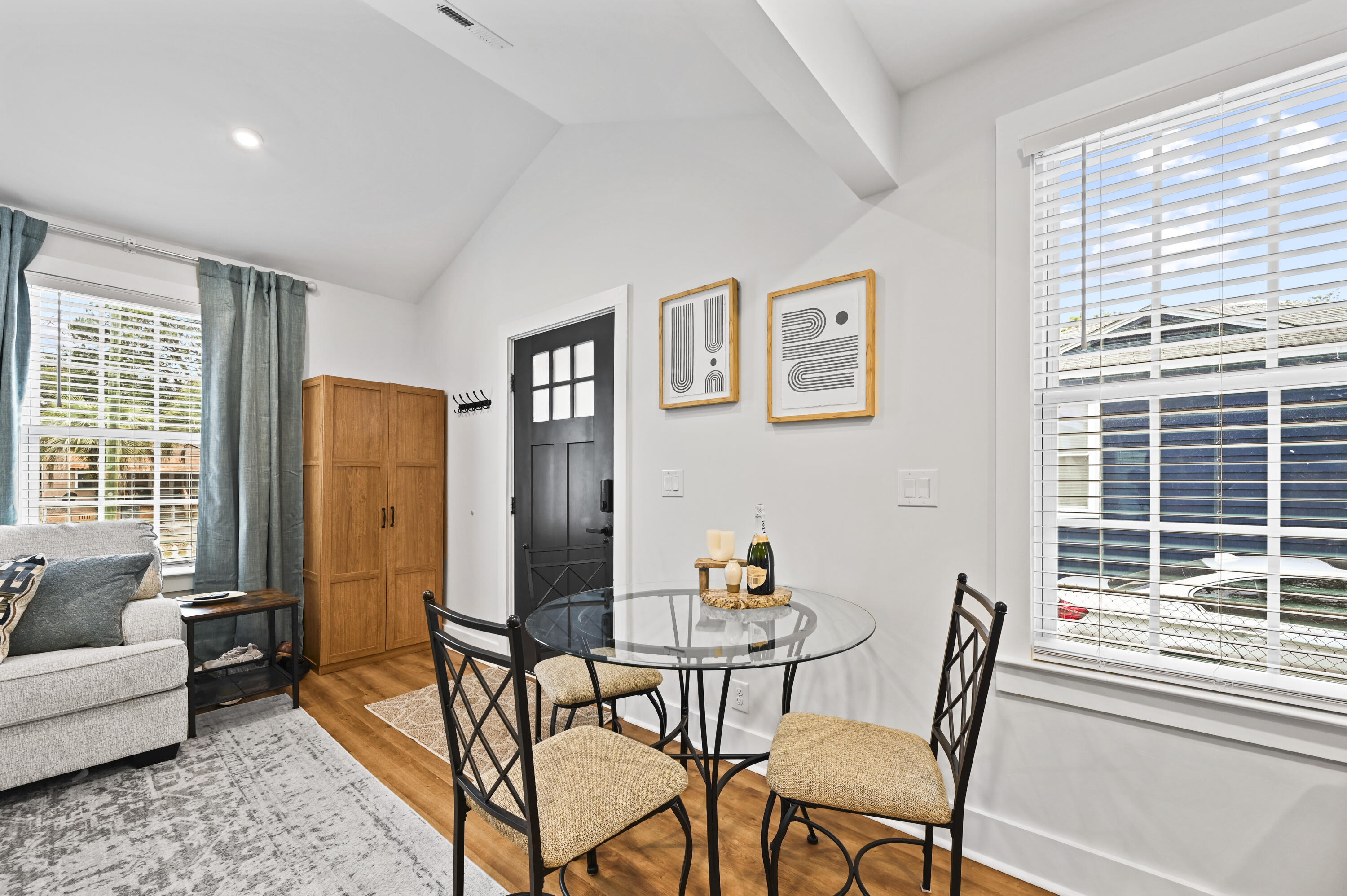 2215 Cambridge Avenue