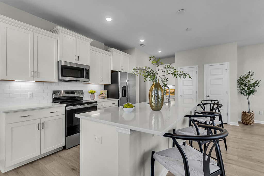Photo of 4 Dahlberg Street, Summerville, SC 29483 (MLS # 26024120)