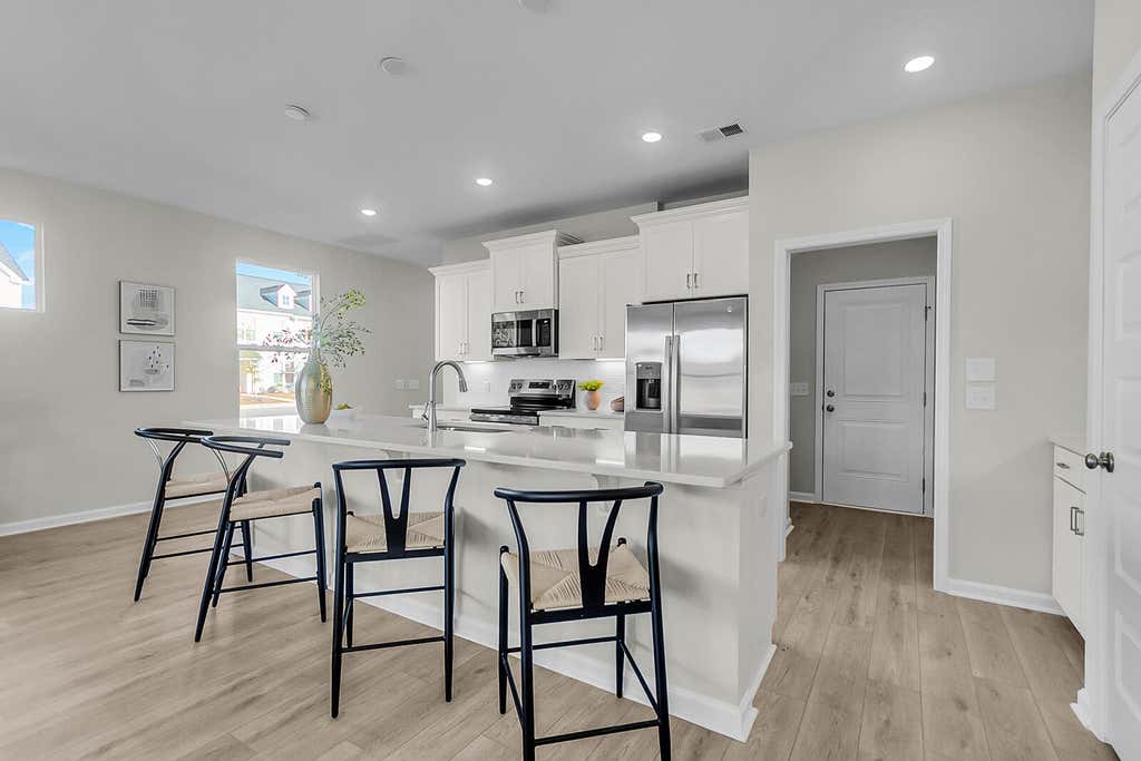 Photo of 4 Dahlberg Street, Summerville, SC 29483 (MLS # 26024120)