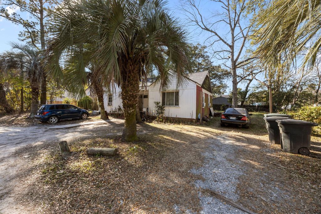 Photo of 5735 Pilgrim Avenue, Hanahan, SC 29410 (MLS # 26002244)