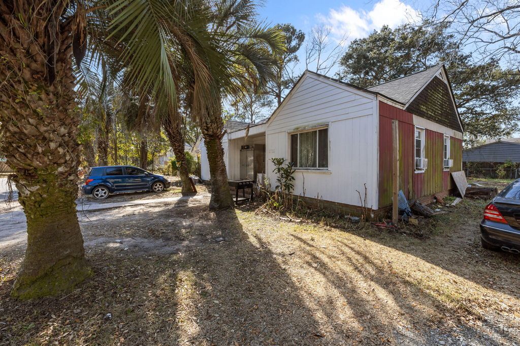 Photo of 5735 Pilgrim Avenue, Hanahan, SC 29410 (MLS # 26002244)