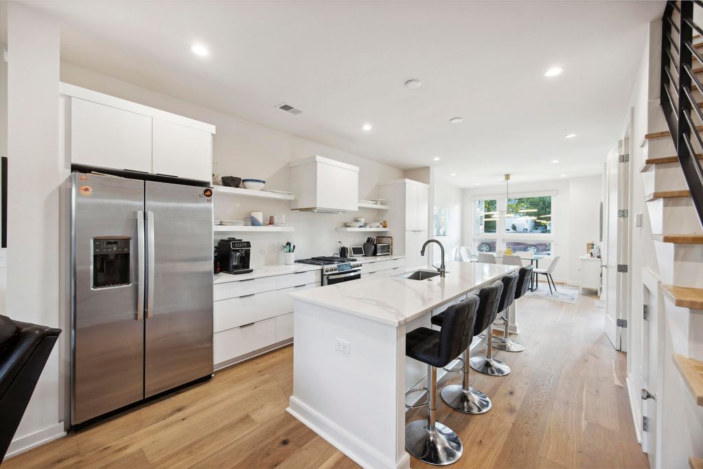 Photo of 14 F Street #B, Charleston, SC 29403 (MLS # 25014119)