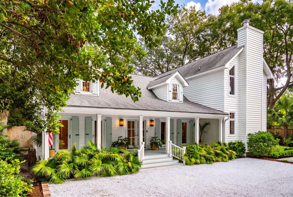 Photo of 718 Royall Avenue, Mount Pleasant, SC 29464 (MLS # 26021189)
