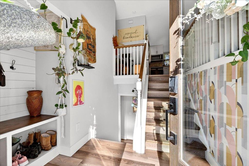 Photo of 1470 Woodview Lane, Charleston, SC 29412 (MLS # 25032515)