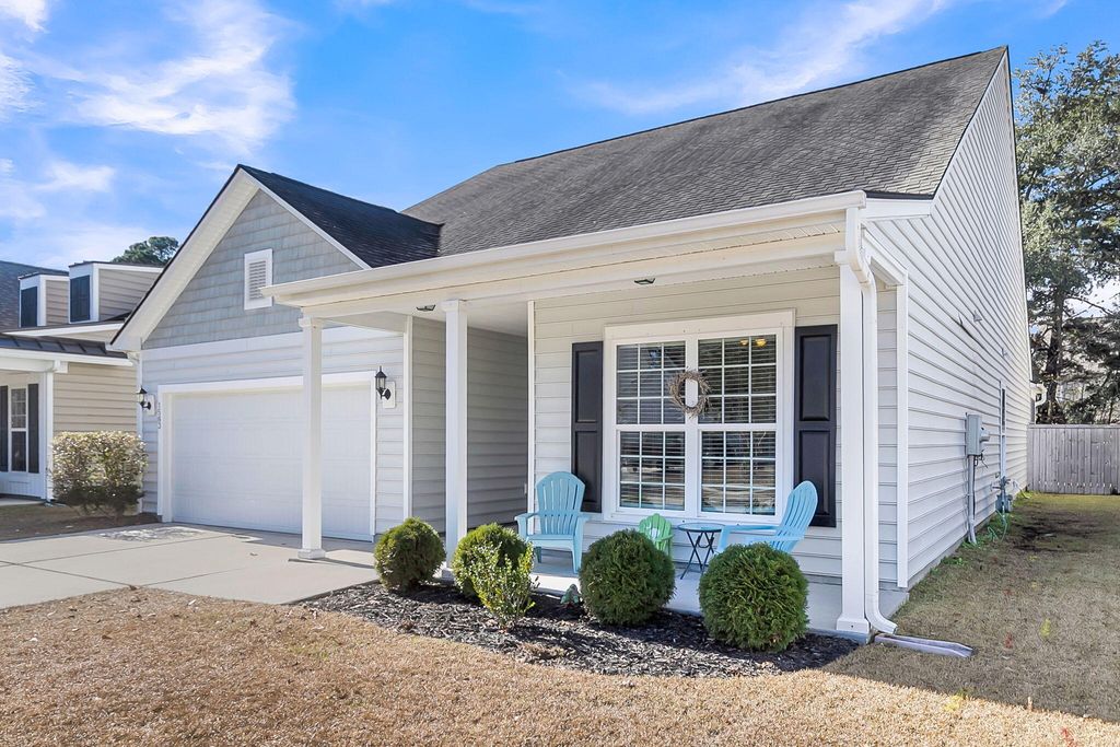 Photo of 1563 Pixley Street, Charleston, SC 29414 (MLS # 26000196)