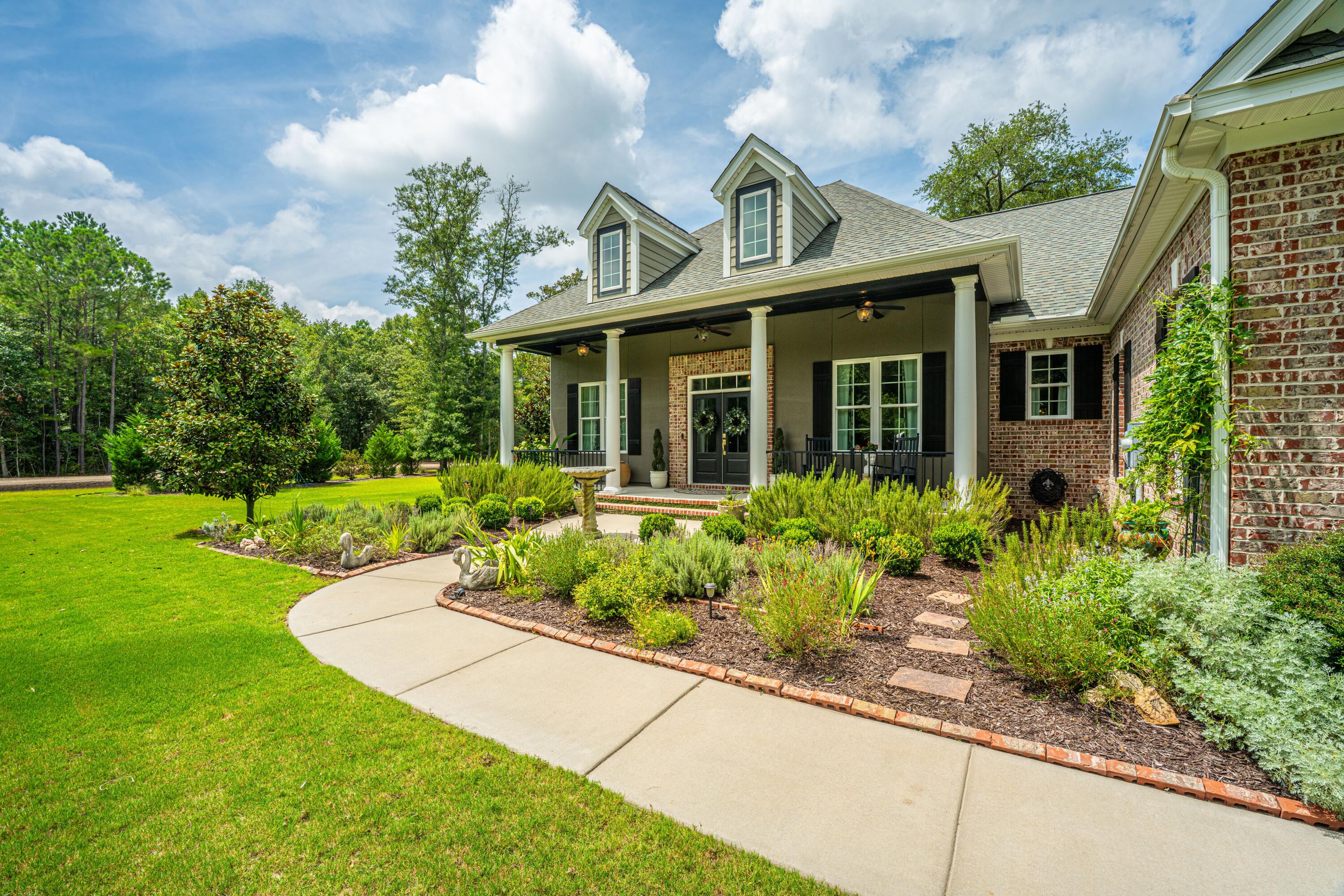 788 Awendaw Lakes Boulevard