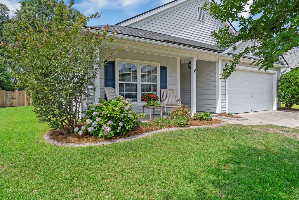 Photo of 509 Evening Shade Drive, Moncks Corner, SC 29461 (MLS # 26016838)
