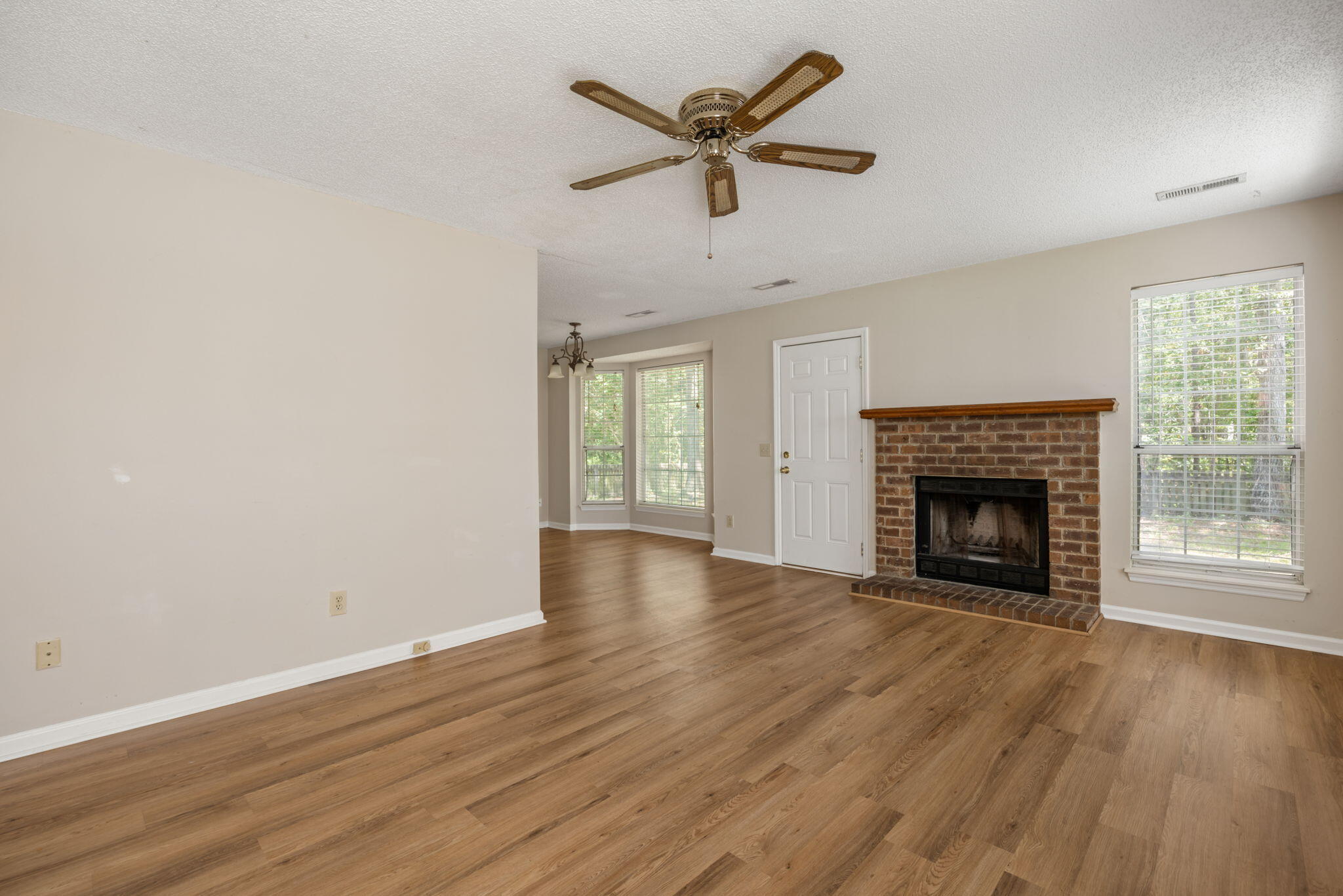 8498 William Moultrie Drive
