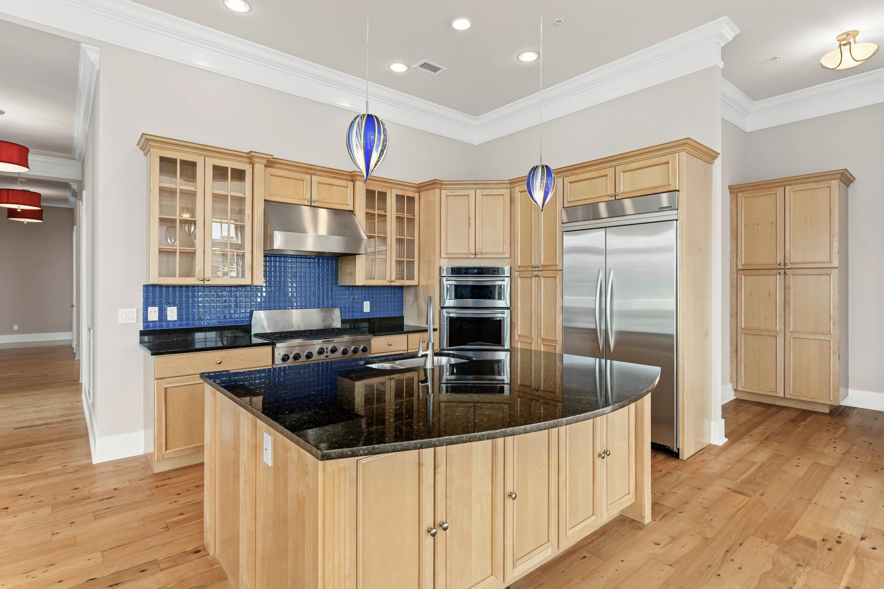136 Fairbanks Oak Alley Unit 4b