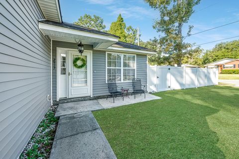 A home in North Charleston