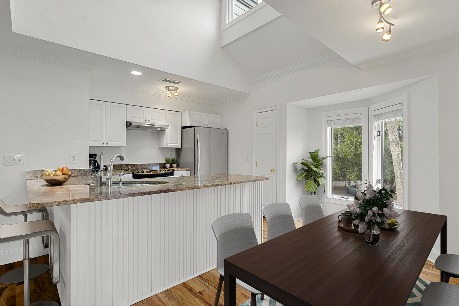 1616 Live Oak Park