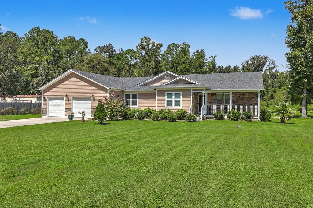 Photo of 320 Harry Lane, Moncks Corner, SC 29461 (MLS # 26025670)