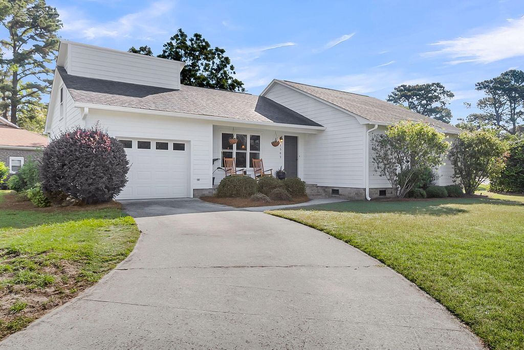 Photo of 1502 Candlewood Drive, Mount Pleasant, SC 29464 (MLS # 26014213)