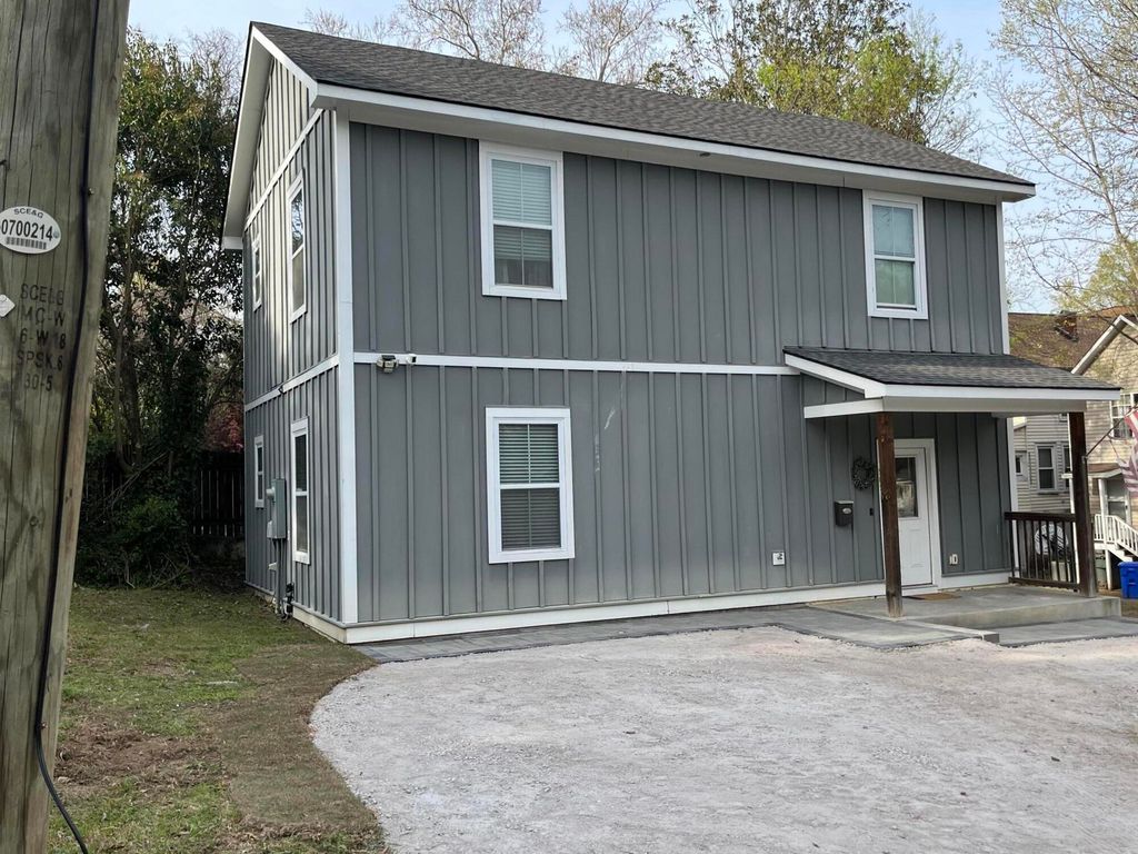 Photo of 1909 Washington Street, Columbia, SC 29201 (MLS # 26008601)