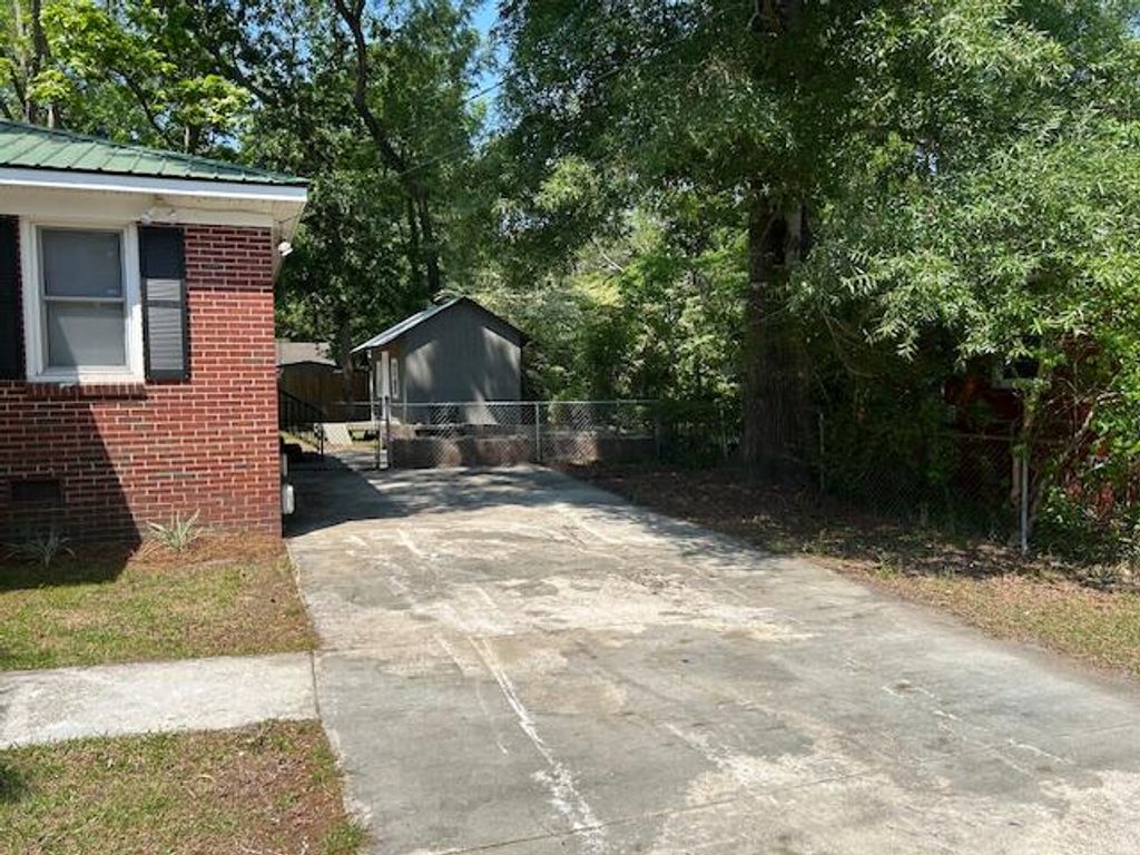 Photo of 333 Annette Drive, Goose Creek, SC 29445 (MLS # 26011786)