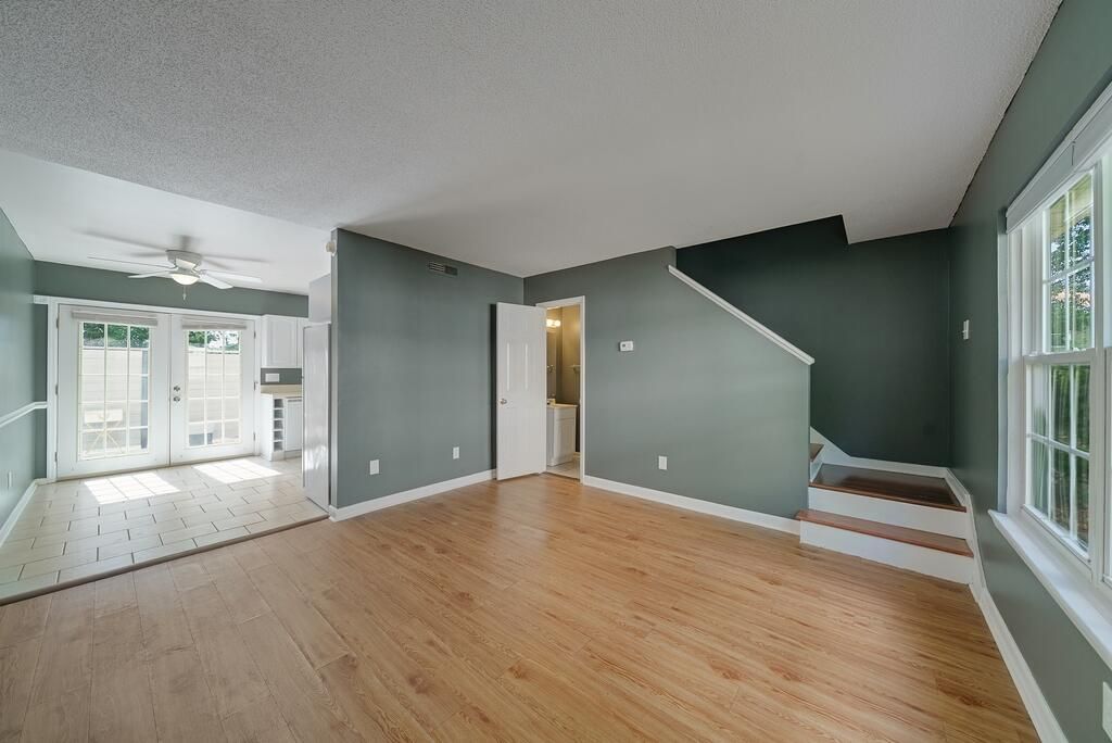 Photo of 1423 Ashley River Road #4b, Charleston, SC 29407 (MLS # 26014890)