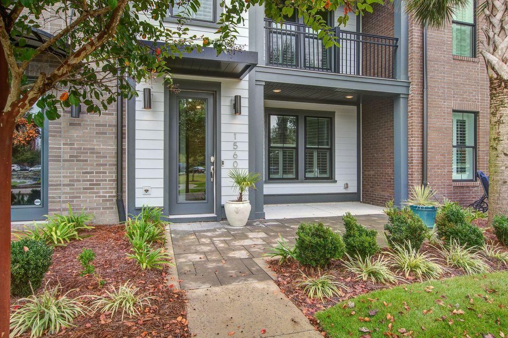 Photo of 1560 Hancock Street #B-4, Mount Pleasant, SC 29464 (MLS # 25027587)