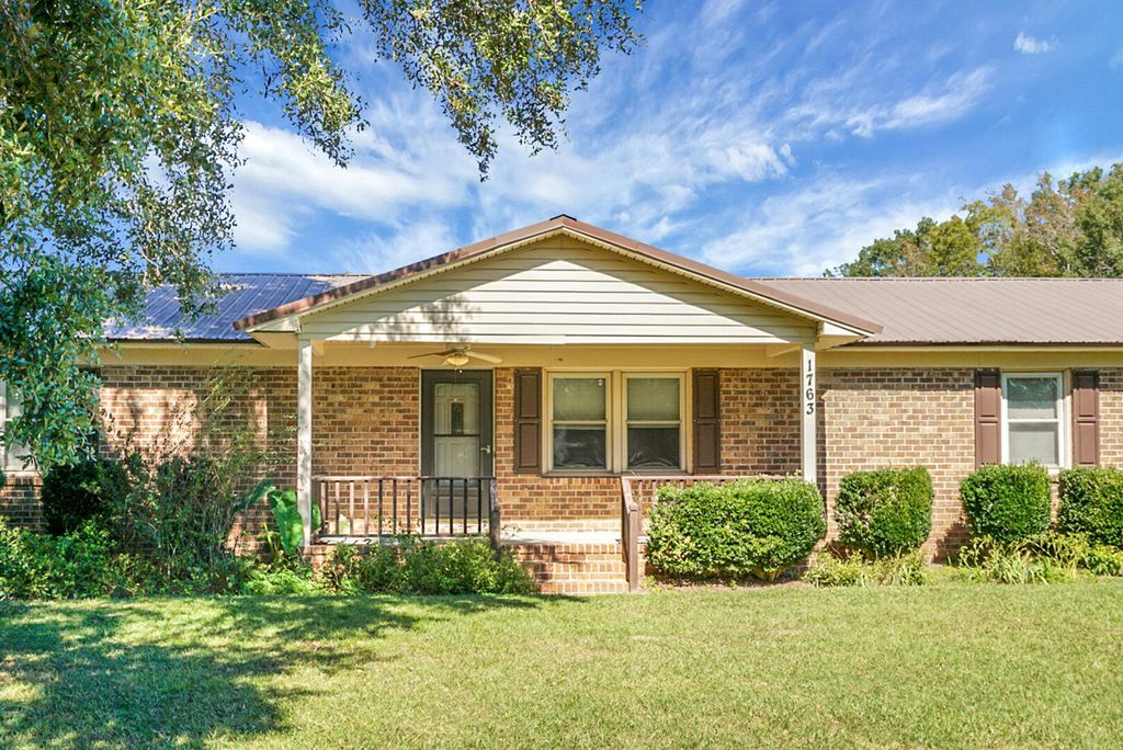 Photo of 1763 Kingstree Highway, Manning, SC 29102 (MLS # 25029436)