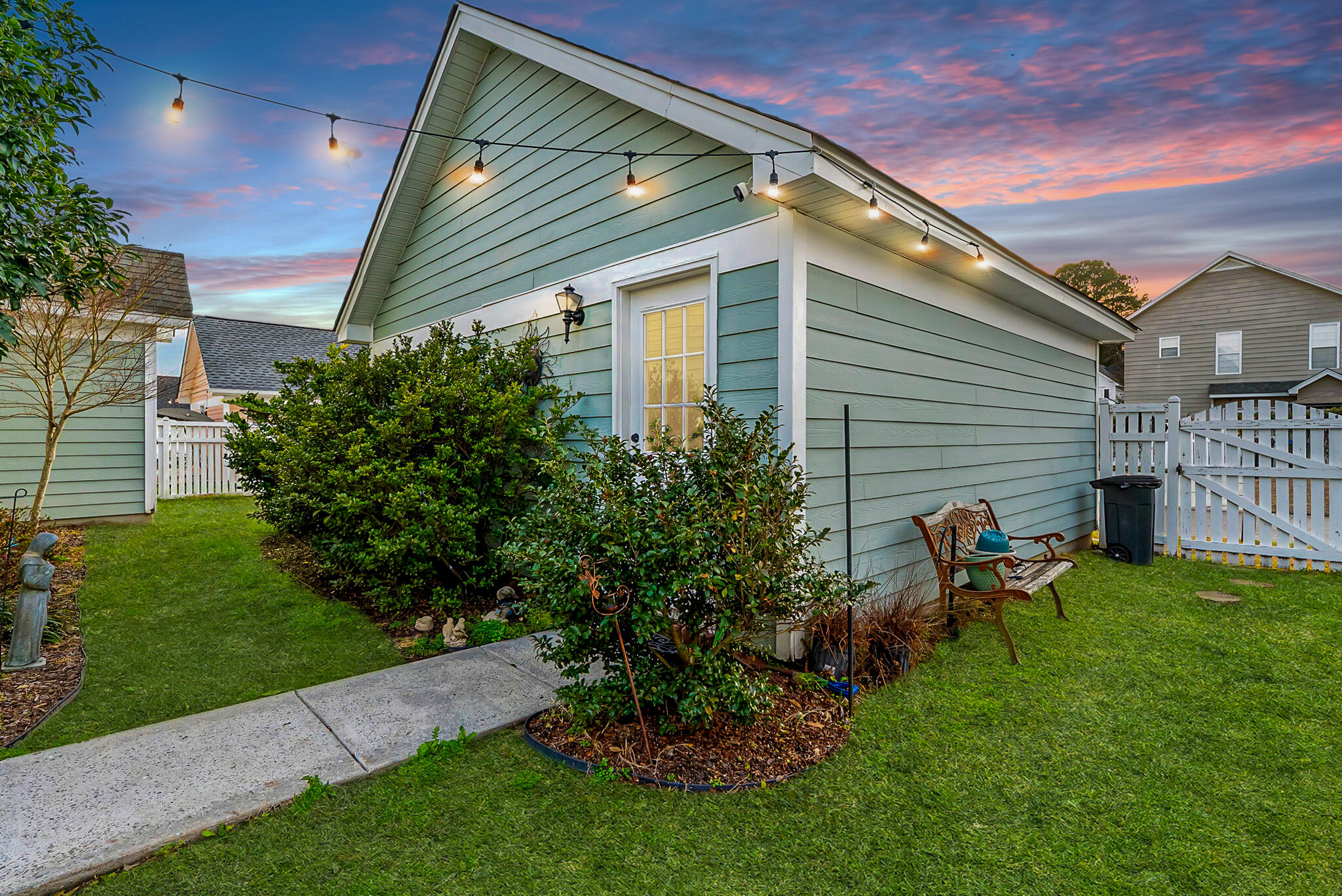 302 Hydrangea Street