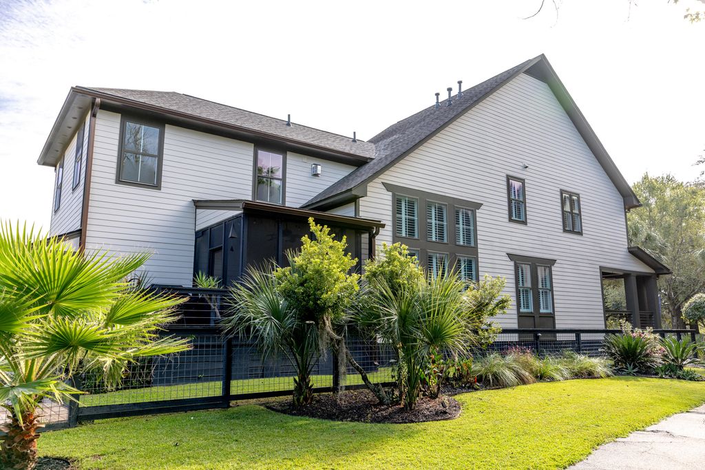 Photo of 156 Etiwan Park Street, Charleston, SC 29492 (MLS # 25027964)