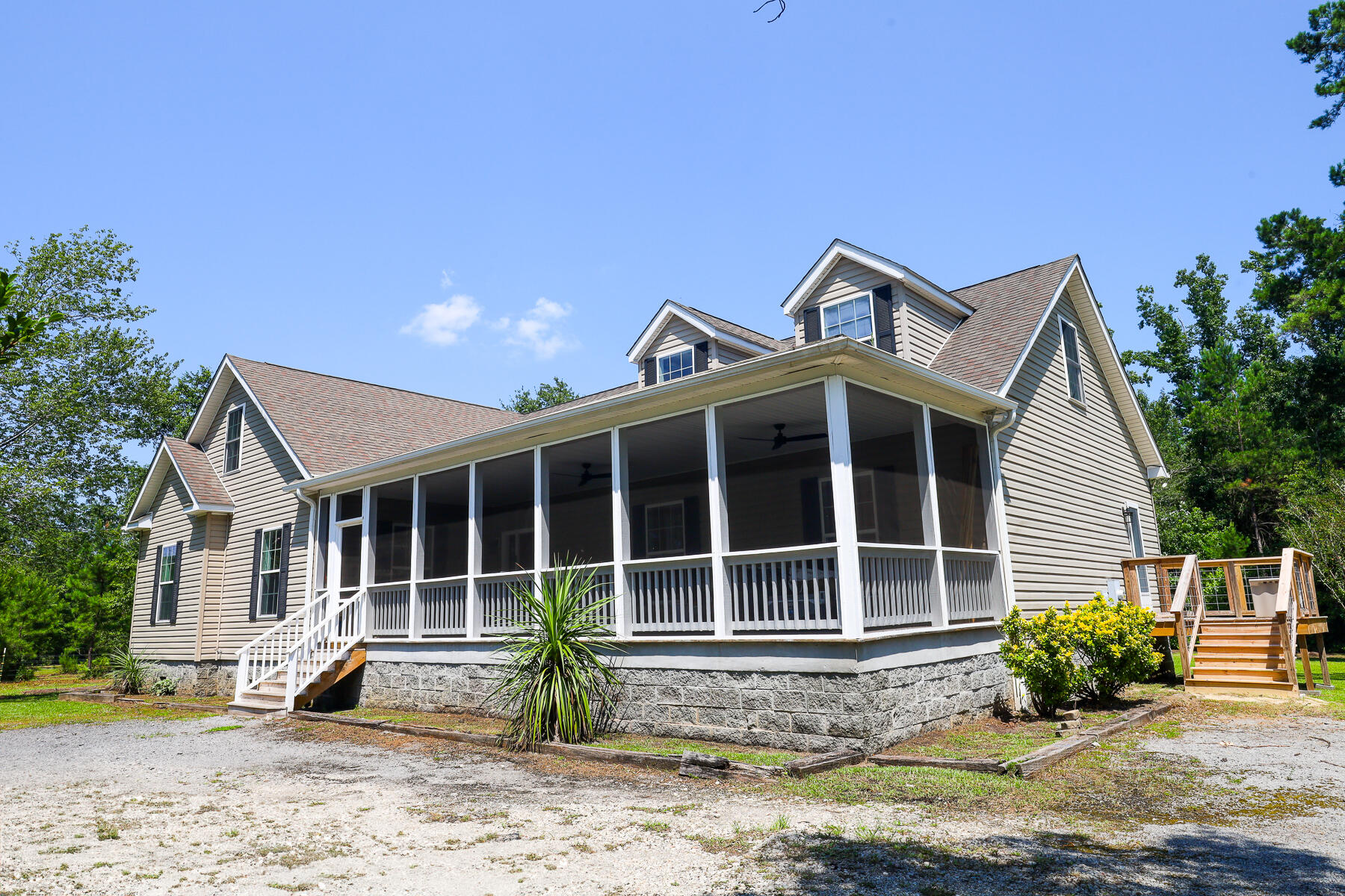 153 Willow Brook Way