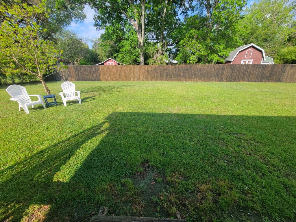 Photo of 1149 Bradford Avenue, Charleston, SC 29412 (MLS # 26013668)