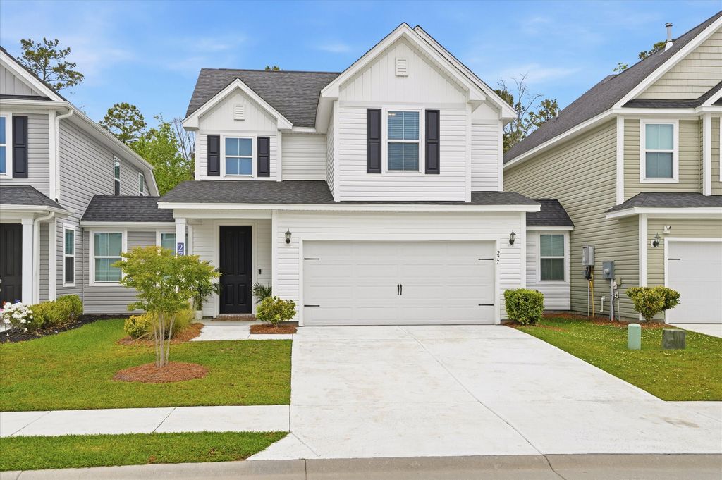 Photo of 277 Mcclellan Way, Summerville, SC 29483 (MLS # 26009949)