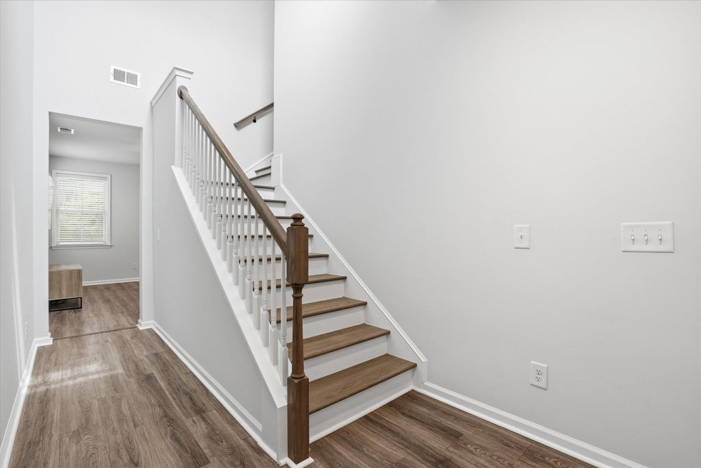 Photo of 277 Mcclellan Way, Summerville, SC 29483 (MLS # 26009949)