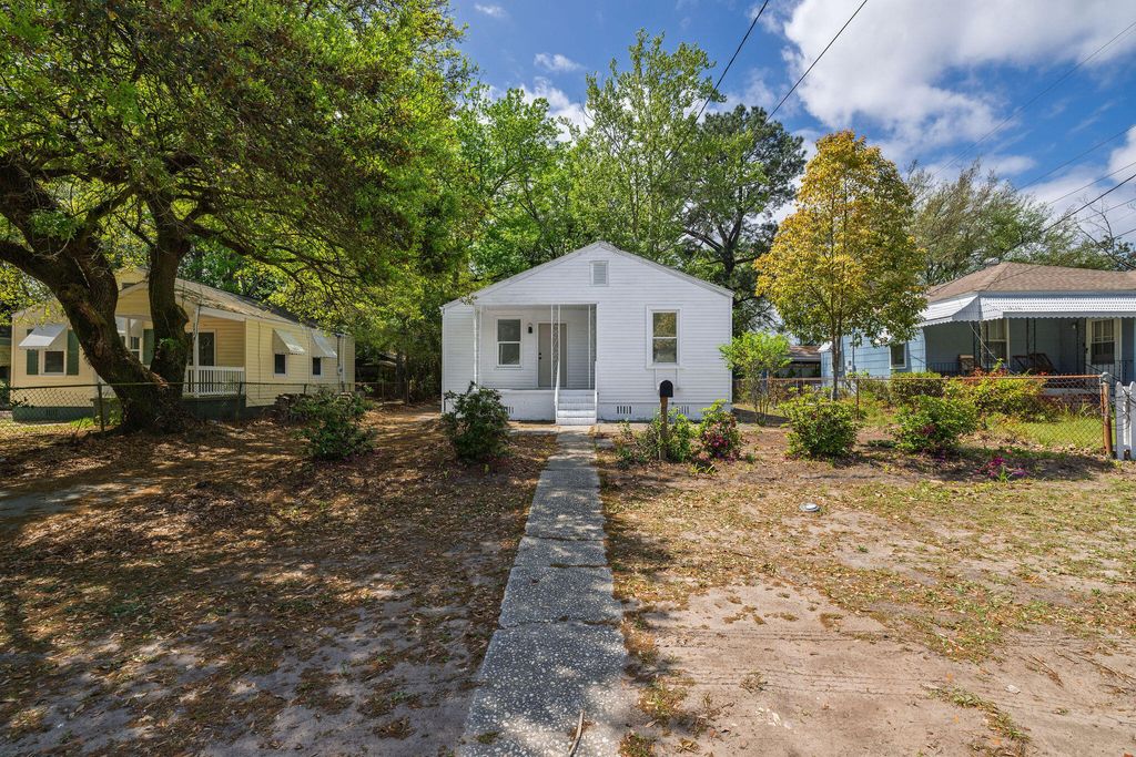 Photo of 2224 Suffolk Street, North Charleston, SC 29405 (MLS # 26009543)