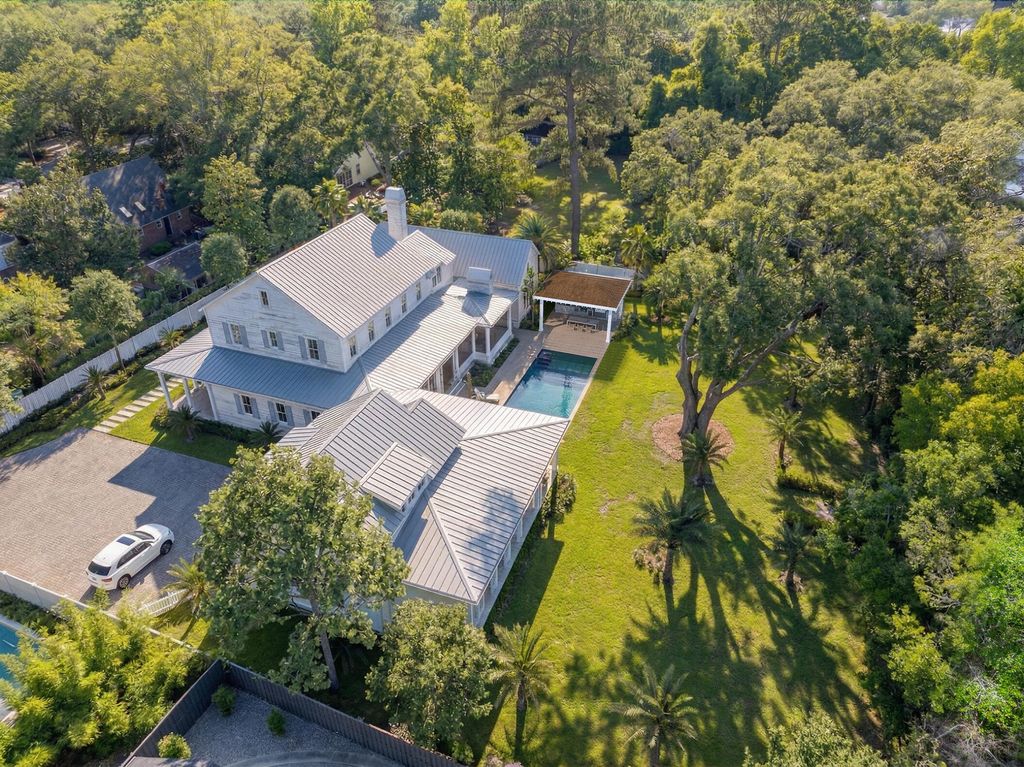 Photo of 948 Mccants Drive, Mount Pleasant, SC 29464 (MLS # 26006936)