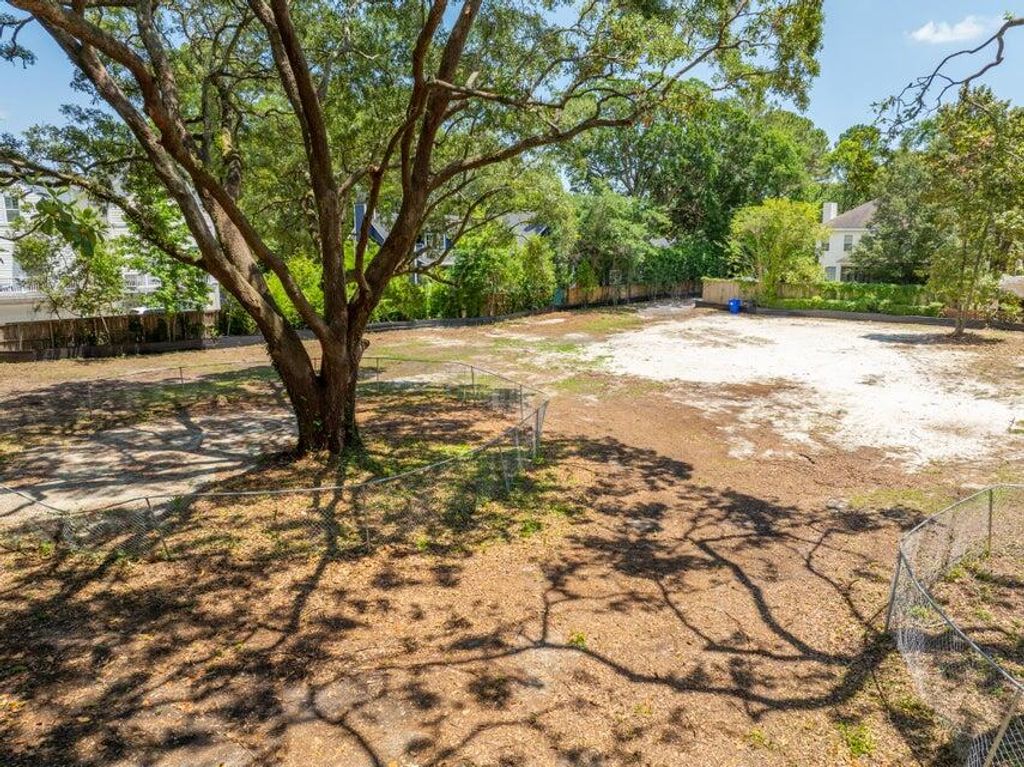 Photo of 948 Mccants Drive, Mount Pleasant, SC 29464 (MLS # 26006936)