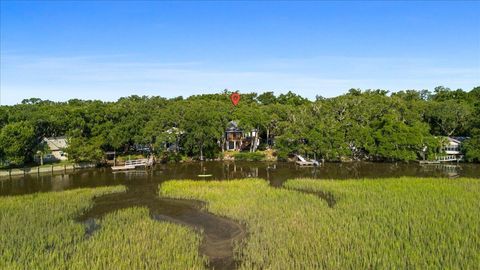 A home in Edisto Island