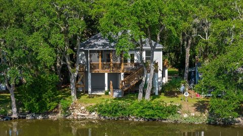 A home in Edisto Island