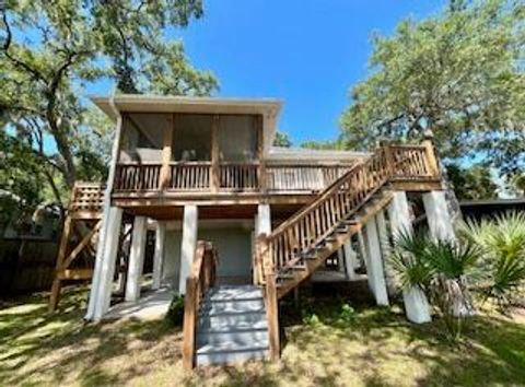 A home in Edisto Island