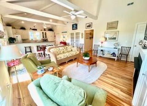 A home in Edisto Island