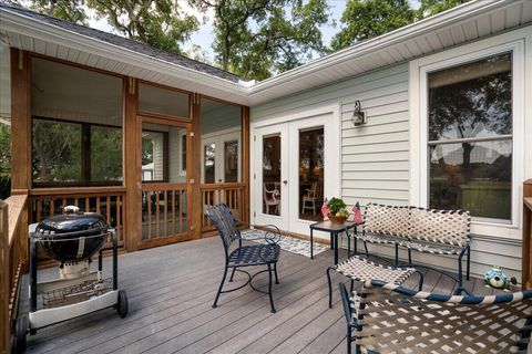 A home in Edisto Island