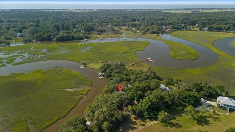 A home in Edisto Island