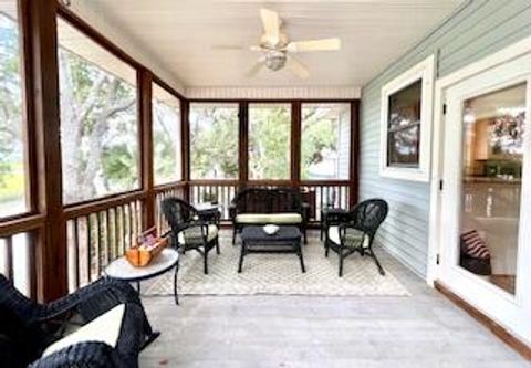 A home in Edisto Island