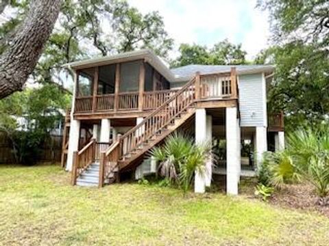 A home in Edisto Island